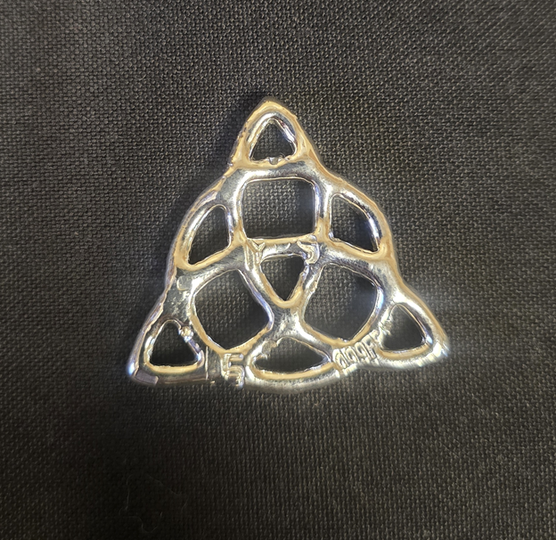 1/2oz Celtic Trinity Knot