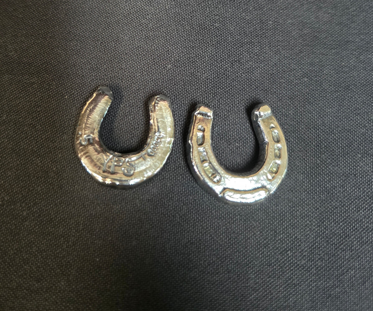 1/2oz Horseshoe (Glossy Patina)
